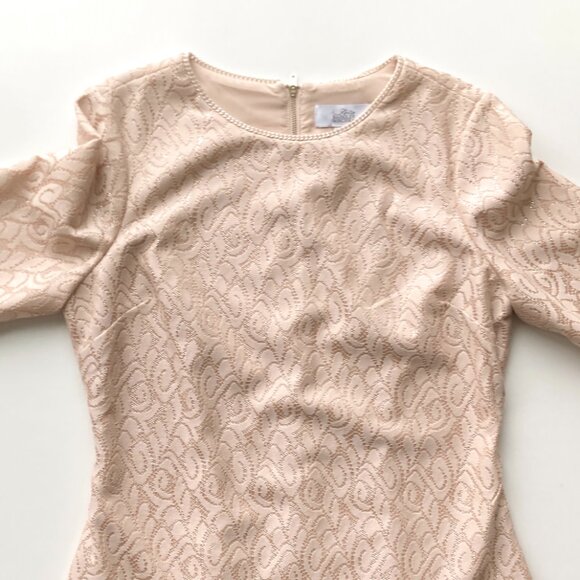 Badgley Mischka BELLE Lace Dress with Enmeshed Chain Detail - Picture 4 of 11